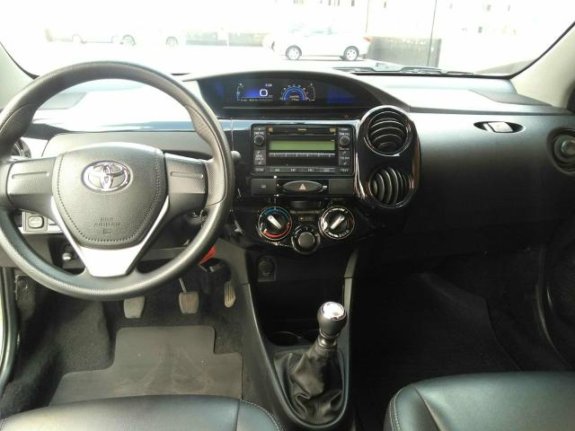 Etios sedan / 2017 / mecânico - Foto 2