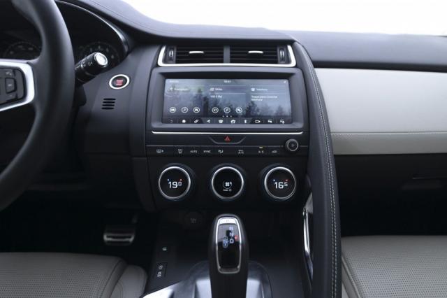 JAGUAR E-PACE P250 R-DYNAMIC S 2.0 16V AWD AUT./2018 - Foto 8