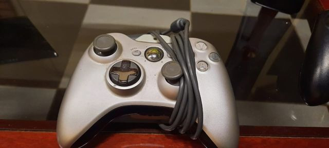 Xbox 360 com 3 jogos,kinect e 2 controles - Foto 3