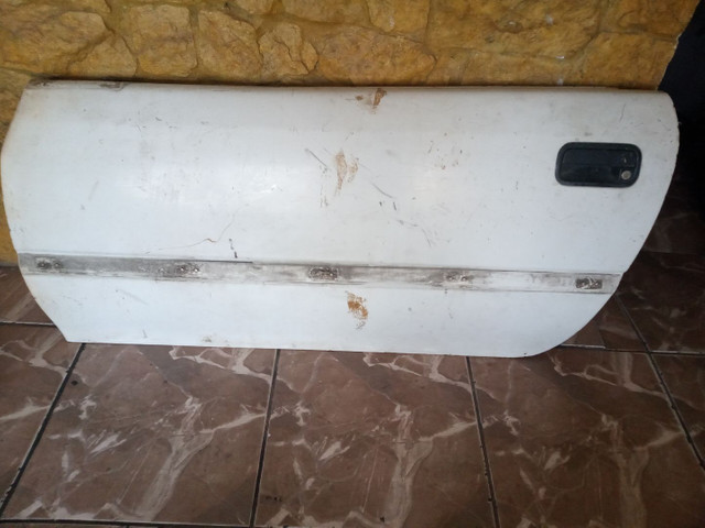 Porta dianteira esquerda Chevrolet Calibra 1994