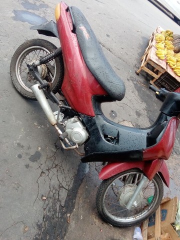 BIZ 2006 DE LEILÃO , COM SEUS DOCUMENTOS , SENDO QUE A MESMA NÃO É DE SUCATA.