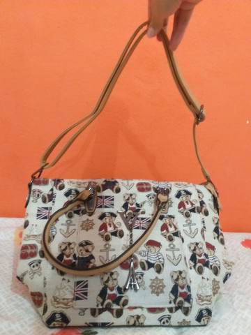 Bolsa estampada de alça  - Foto 3