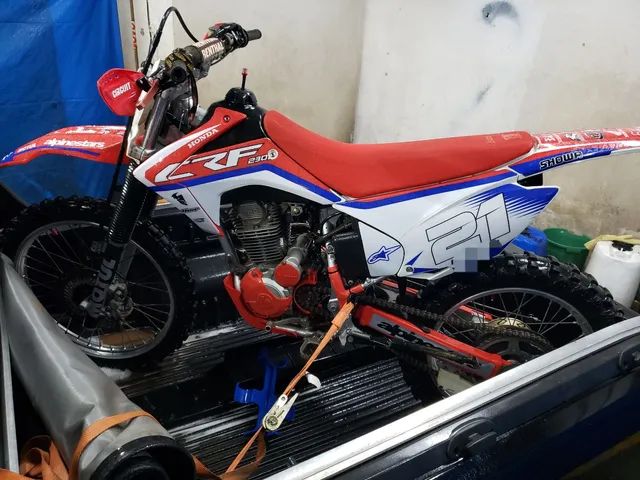 Trilha de Moto CRF 230 e KTM 300 Lugar Top Demais 