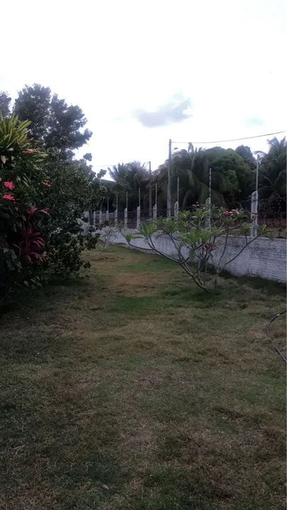 Granja com piscina e uma excelente área verde !