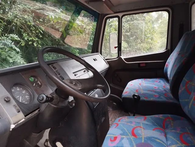 Vende Se Caminhão Baú 709 Caminhões Renascença Santa Cruz Do Sul 1280846237 Olx 