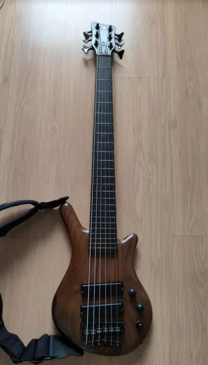PRA VENDER...Baixo Warwick Thumb Bolt On 6 cordas ...Analiso Trocas por Baixo 6 Cordas