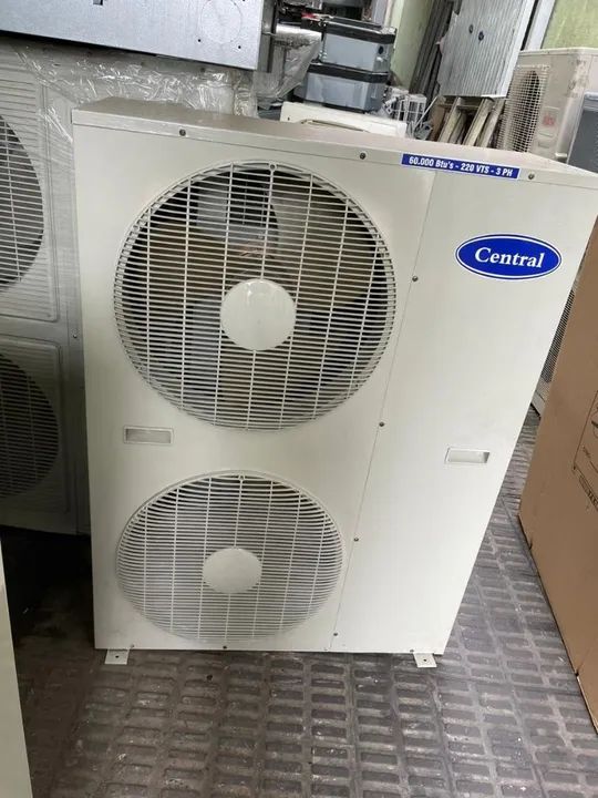 Cond Hitachi 59.000 BTUs 220v 3F