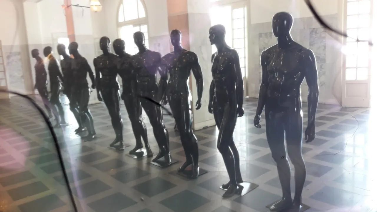 Manequins Femininos para Vitrine de fibra - Foto 2