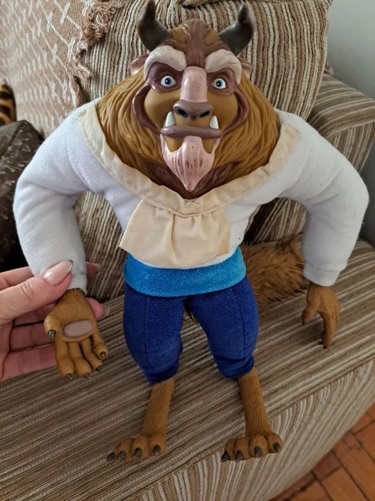 Boneco A Fera da Disney