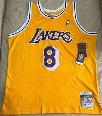 Regata Lakers Kobe Bryant Mitchell & Ness Authentic Masculina Amarelo