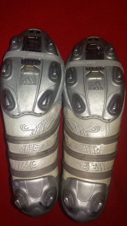 Chuteira adidas predator pulse david beckham silver dragon trx sg n41br - Foto 6