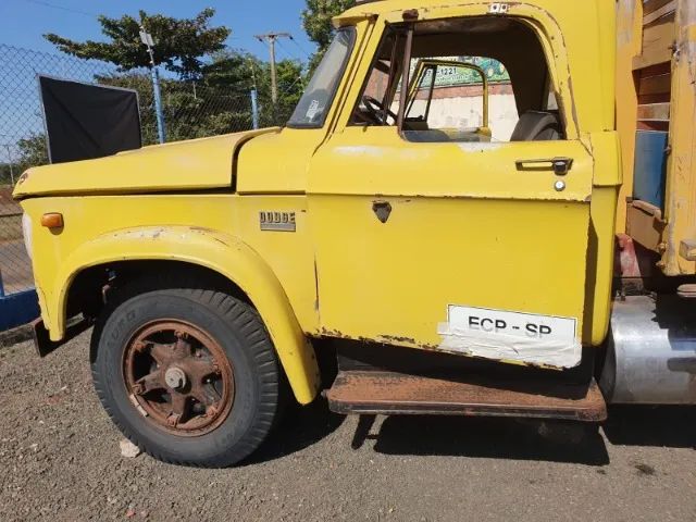 cabine de caminhão  dodge d750, também tenho chassi com documentos - Foto 6