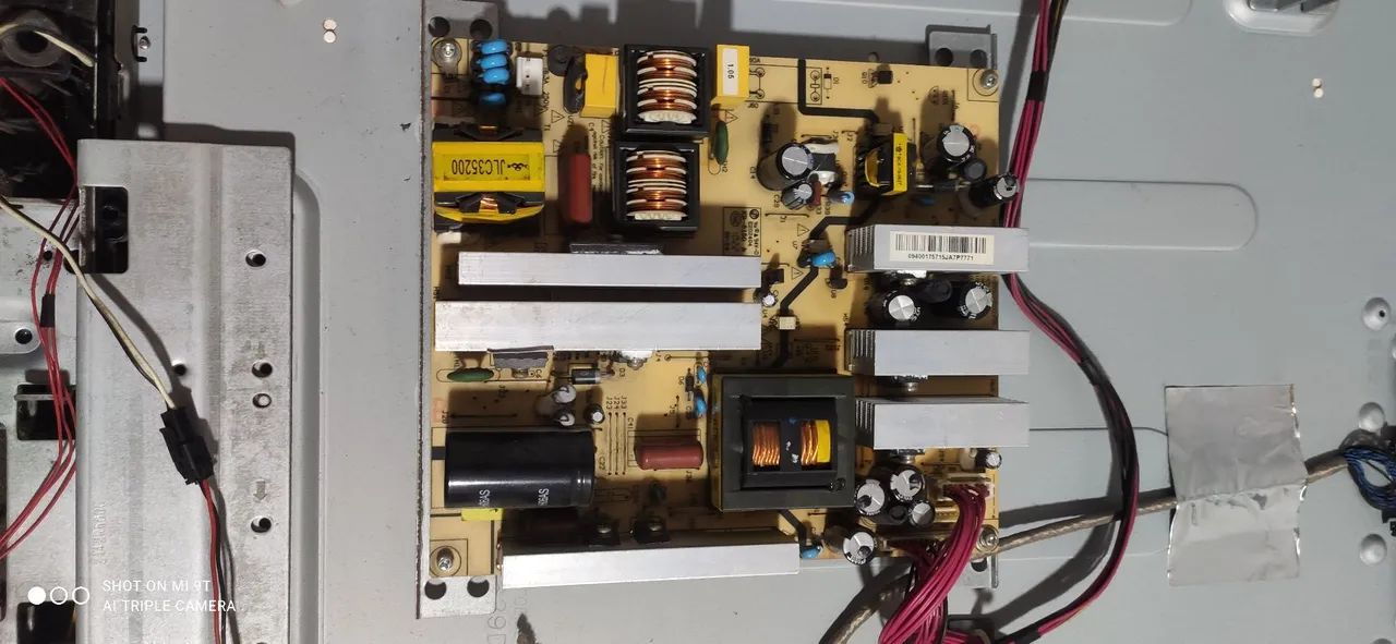 Tv Hbuster 42 polegadas  - Foto 3