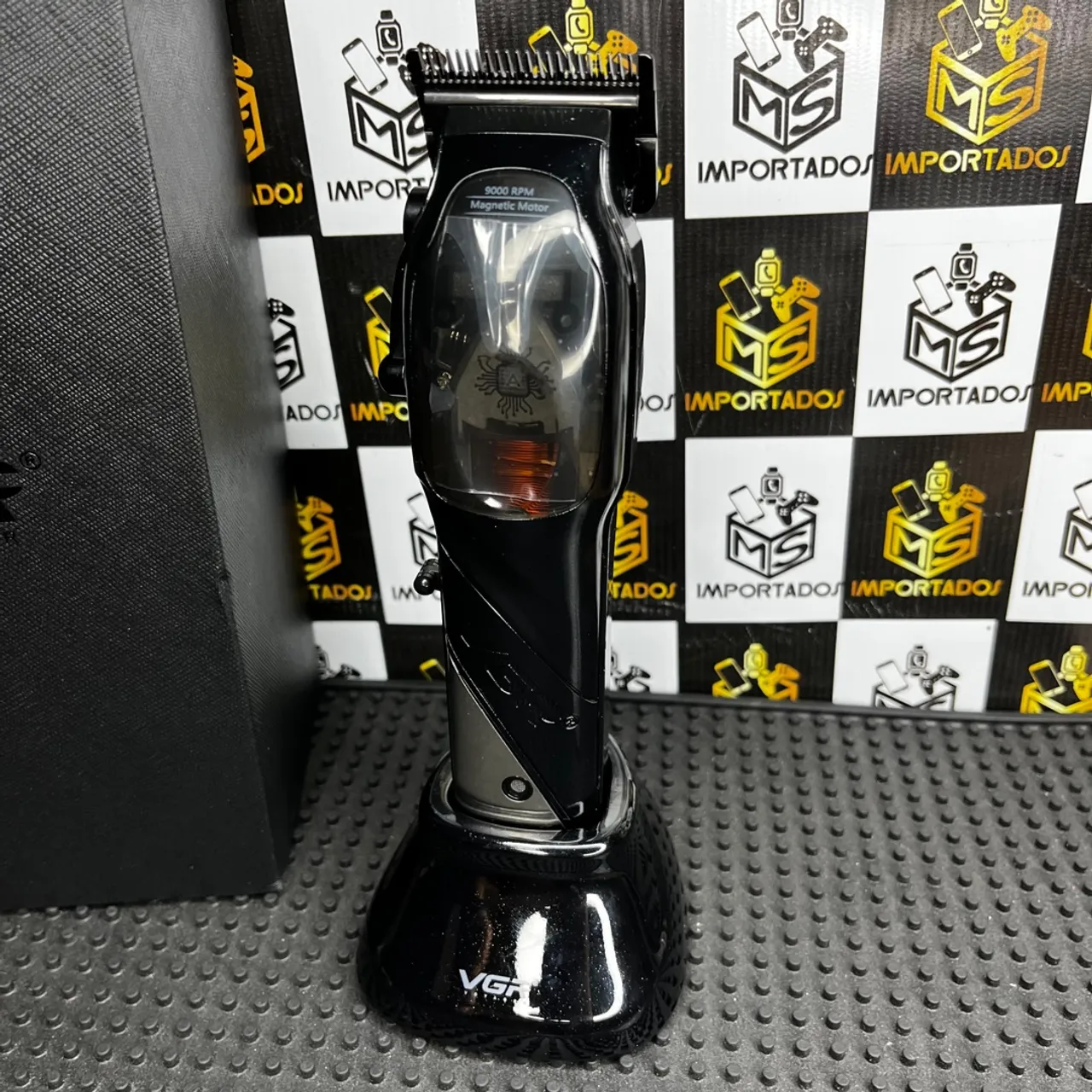 Máquina de Cortar Cabelo VGR - 9000 RPM