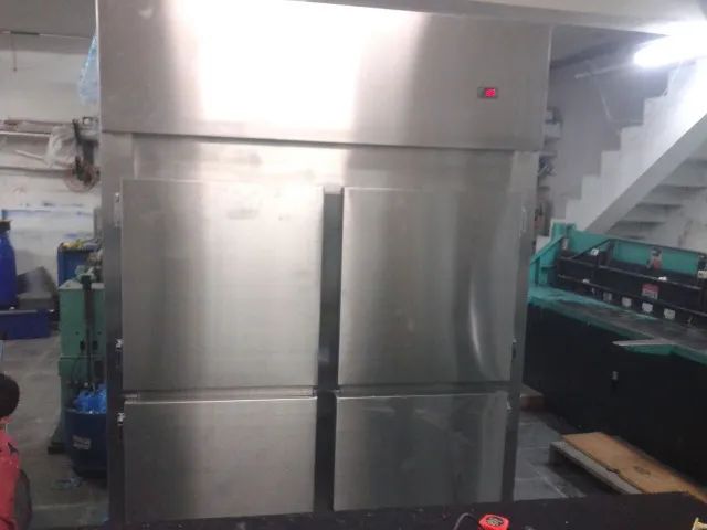 Refrigerador vertical em aço inox 430 ou 304, sob medida 