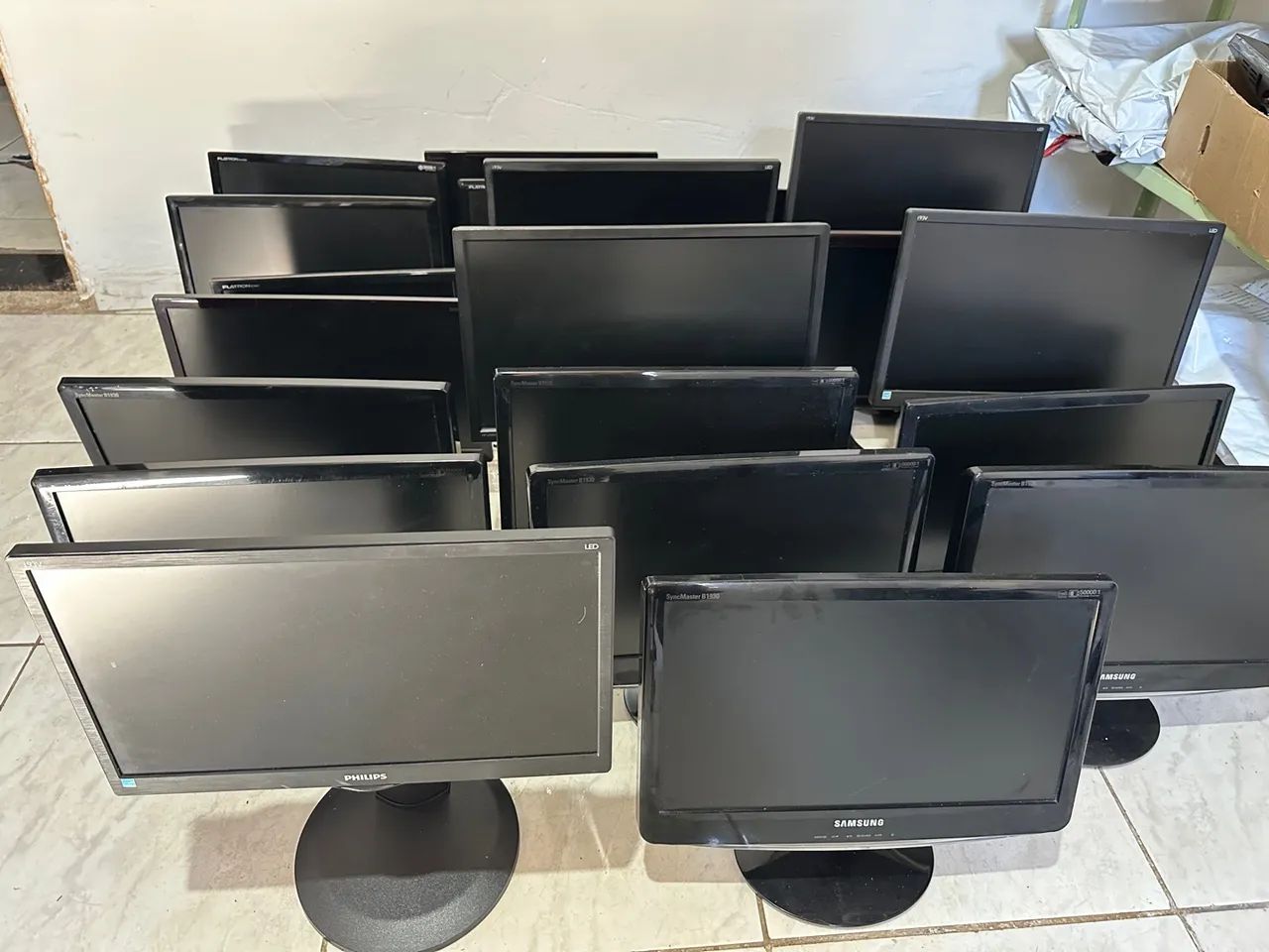 monitor 19 led 350,00 cada