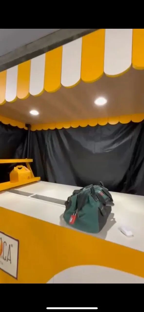 Carrinho e Totem em MDF de 15mm revestido em laminado Amarelo Novo Cromo Real L523 e Marfi - Foto 2