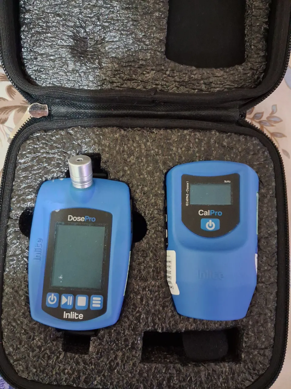 Kit dosimetro de ruido dosepro e calibrador calpro
