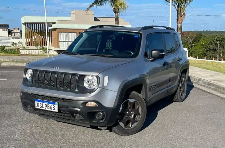 Jeep Renegade 2020 com bancos de couro e pouco usado - Foto 4