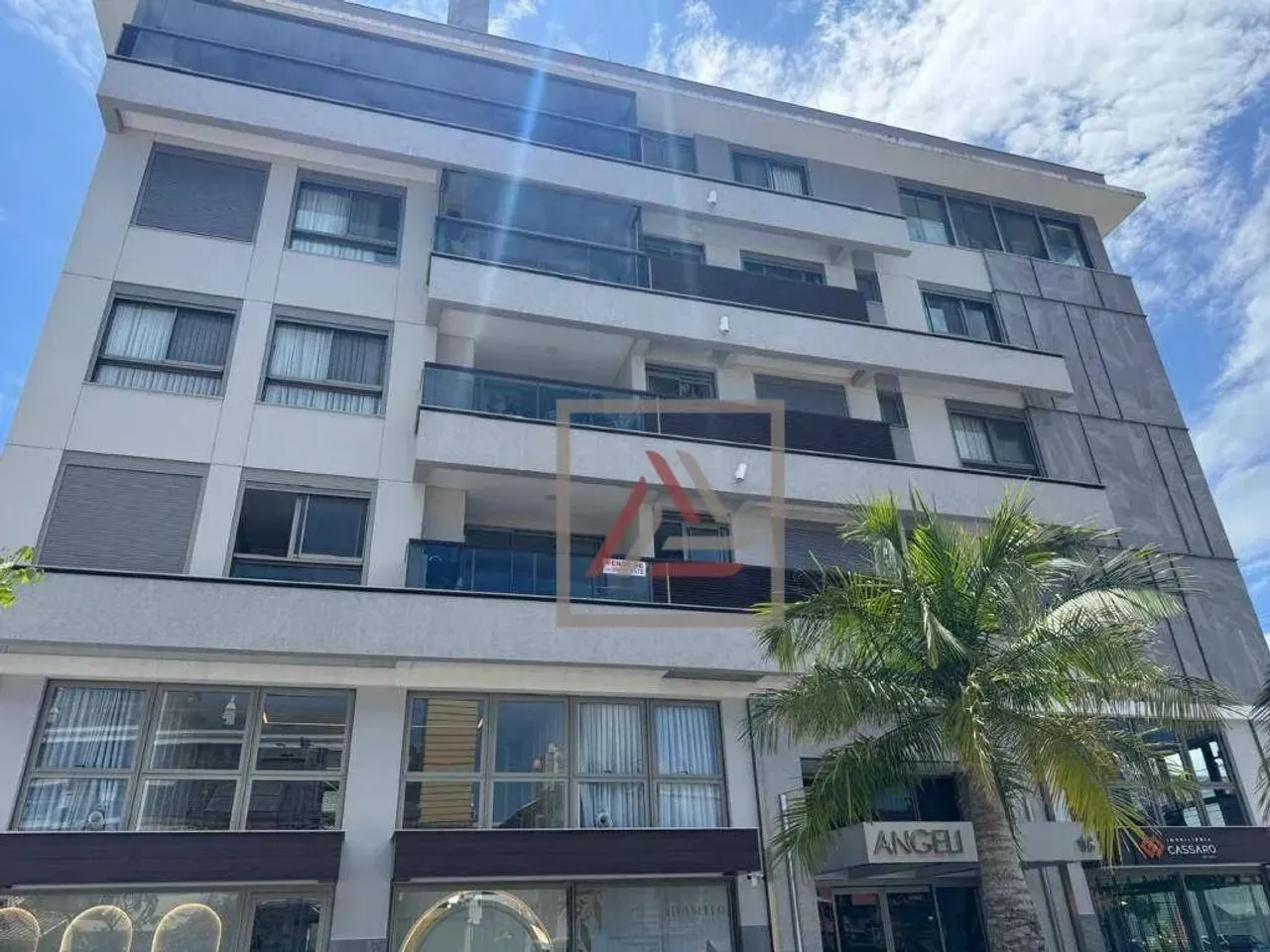 Apartamento com 3 quartos sendo suítes à venda, 115 m² por R$ 3.300.000 - Jurerê - Florian