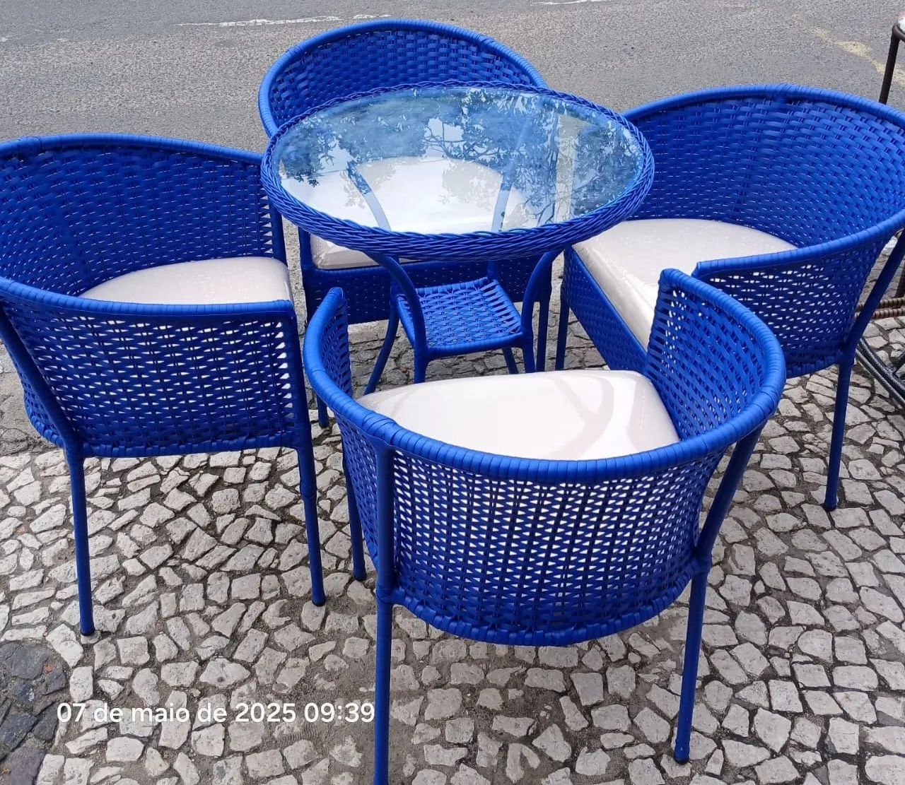 Jogo de Mesa e Cadeiras para Área Externa - Foto 2
