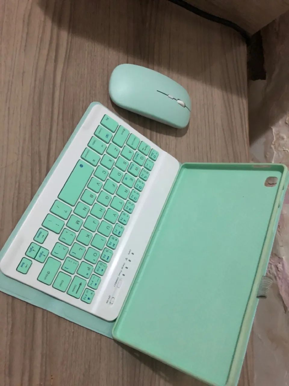 Galaxy tab A7 lite (quase novo) 2 capinhas, mouse e teclado - Foto 5