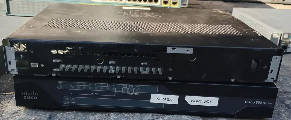 Roteadores Cisco SD-WAN vEdge vEdge 2000 - Conectividade e