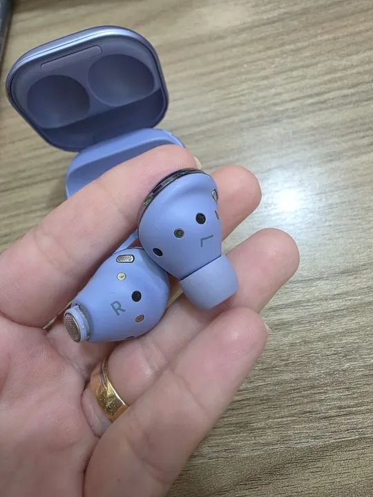 Vende-se um fone de ouvido sem fio samsung - Foto 2