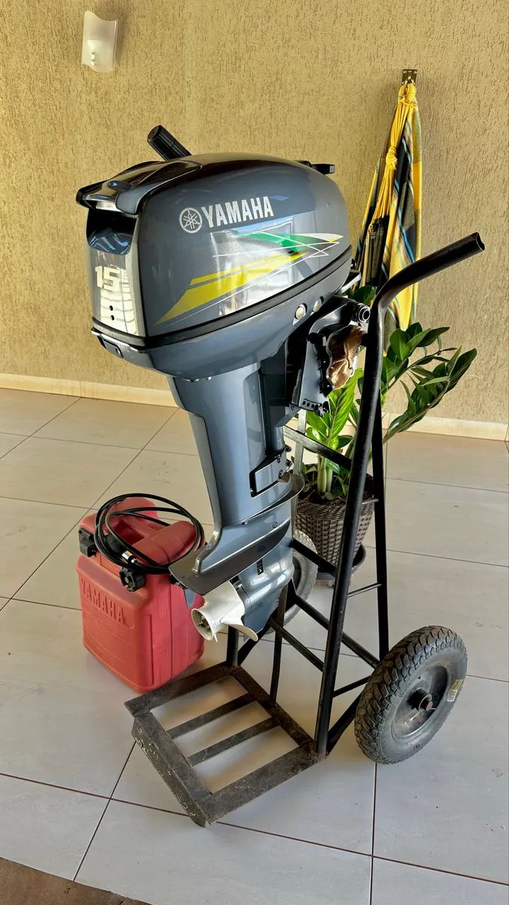 Motor de Popa Yamaha 15 HP - Ano 2016