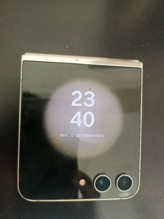 Samsung Z Flip5 - Foto 2
