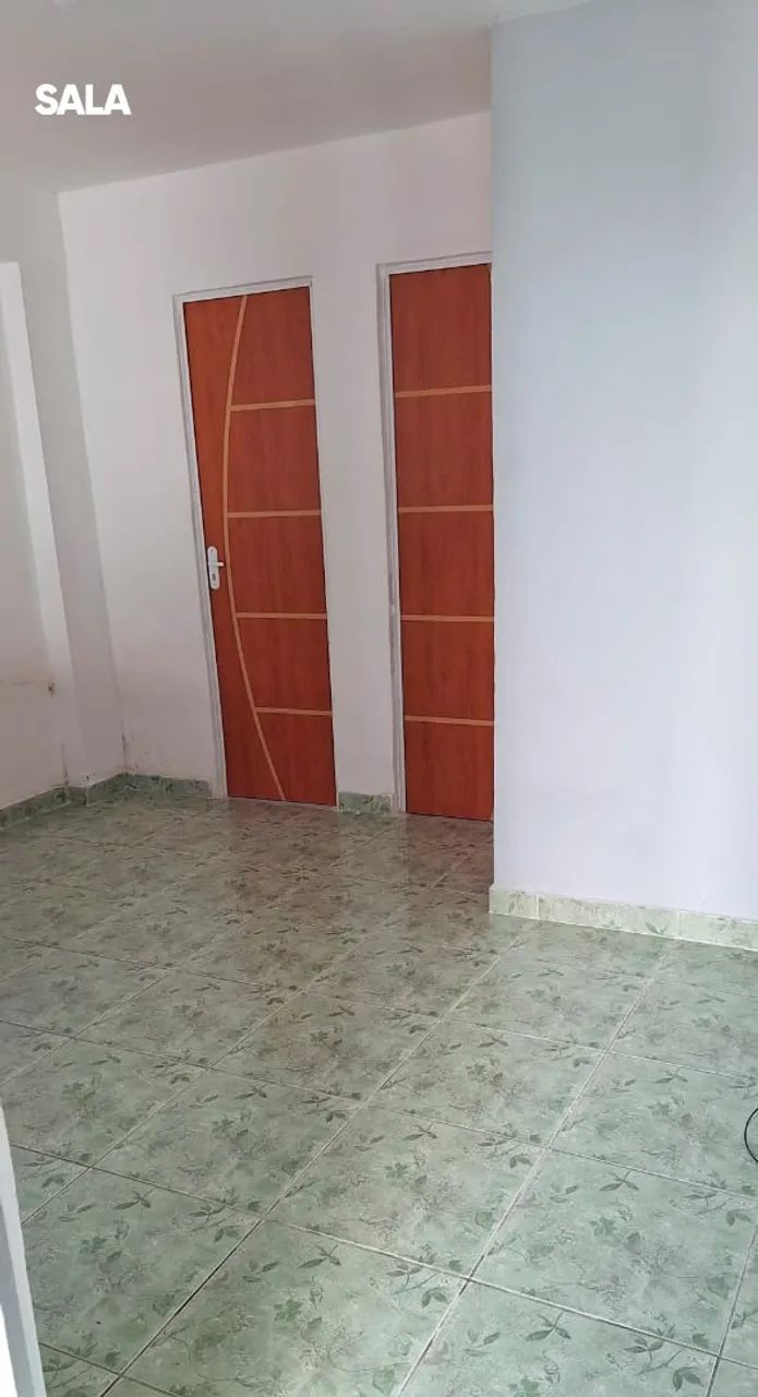 Alugo ótima casa - 1 Quarto, Sala, cozinha, banheiro, área de serviço e varanda - Foto 2