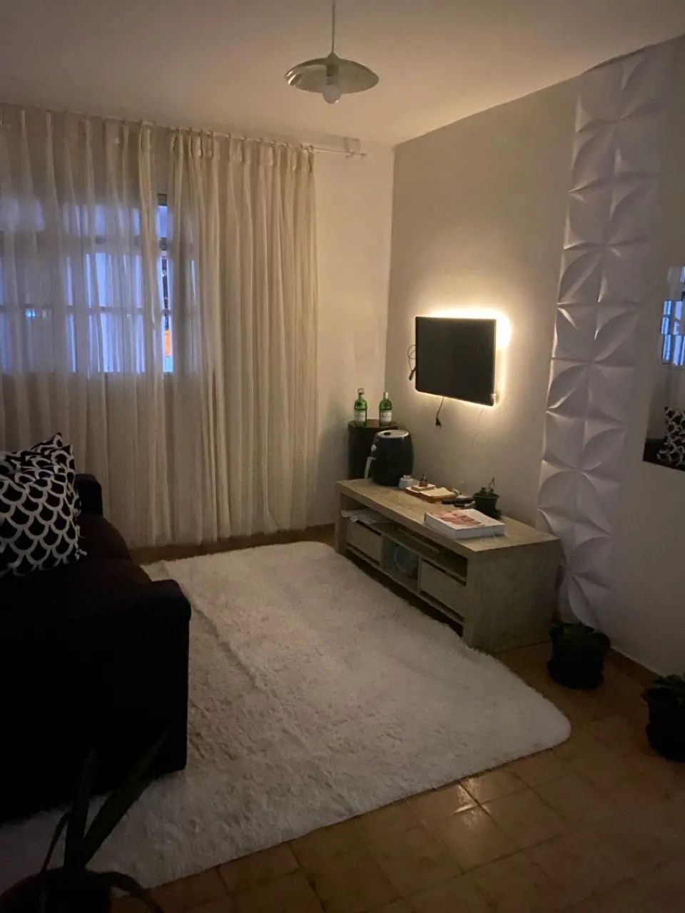 Dividir apartamento (mulher) santo Eduardo - Foto 4