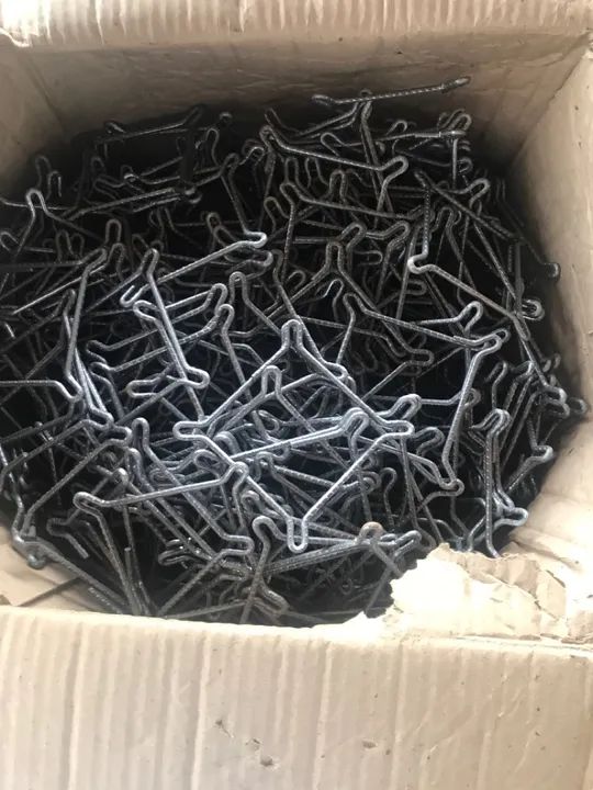 30 caixas de estibos, estrivos quadrado de 10x10 no ferro 4.2 de encaixe cx com 10 kg - Foto 2