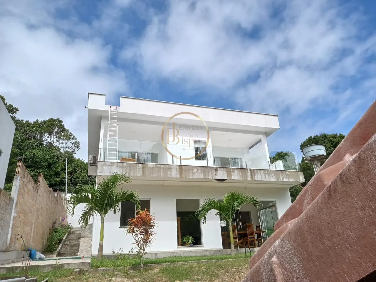 Casa 3 Dormitórios à Venda no Village 2, Porto Seguro, 190m²