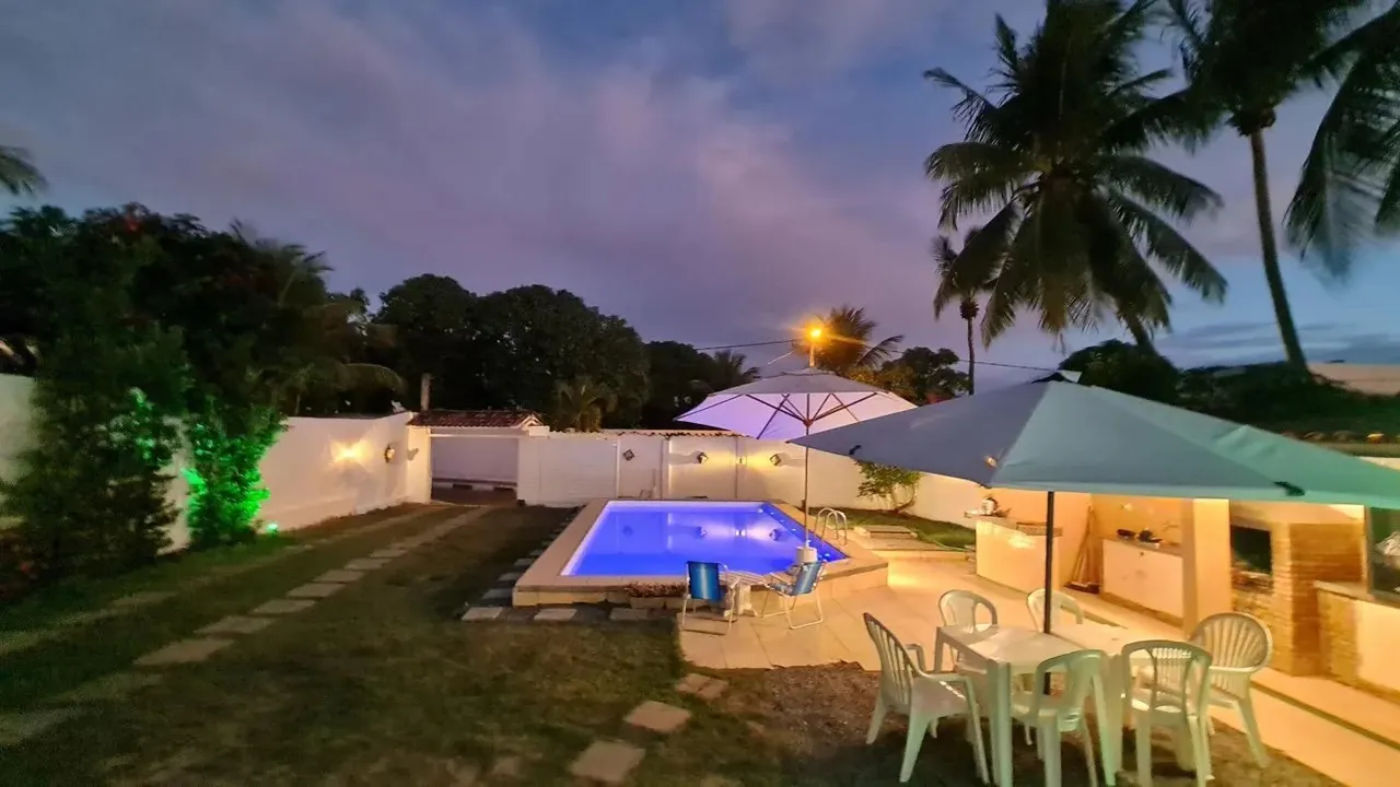 Casa com Piscina Aluguel TEMPORADA em Lauro de Freitas, A partir de R$599/diária