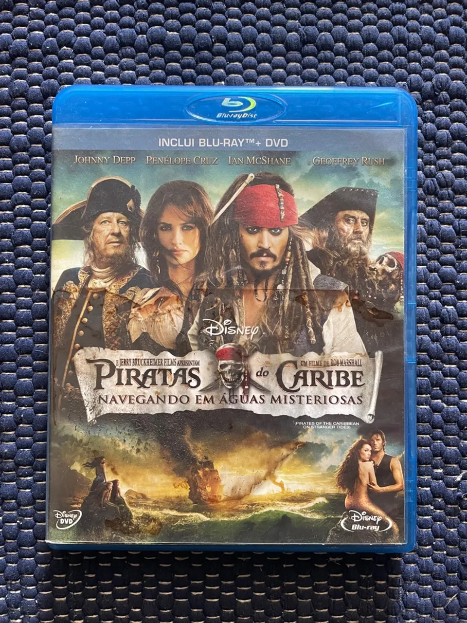 Piratas do Caribe - Navegando em Águas Misteriosas (Blu-ray + DVD)