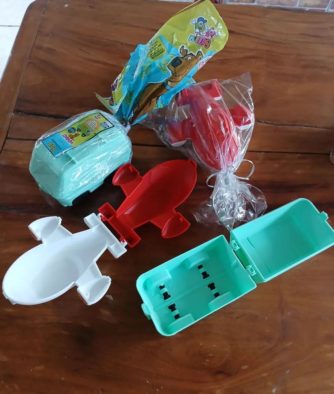 Brinquedos pascoa Scooby-Doo e aviões  - Foto 3