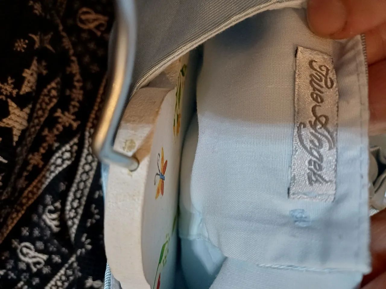 Vestido de festa infantil azul turquesa claro liso, com forro e detalhes em laço.  - Foto 4