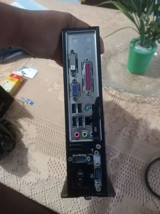 Mini PC 320gb 4ram Intel  diversas conexões