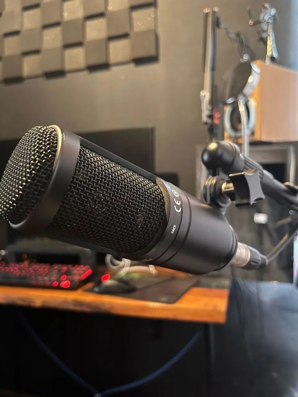 Microfone profissional condensador AT2020 - Foto 2