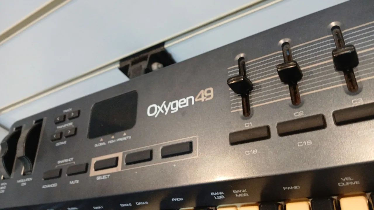 Teclado M-Audio Oxygen 49 - Foto 2