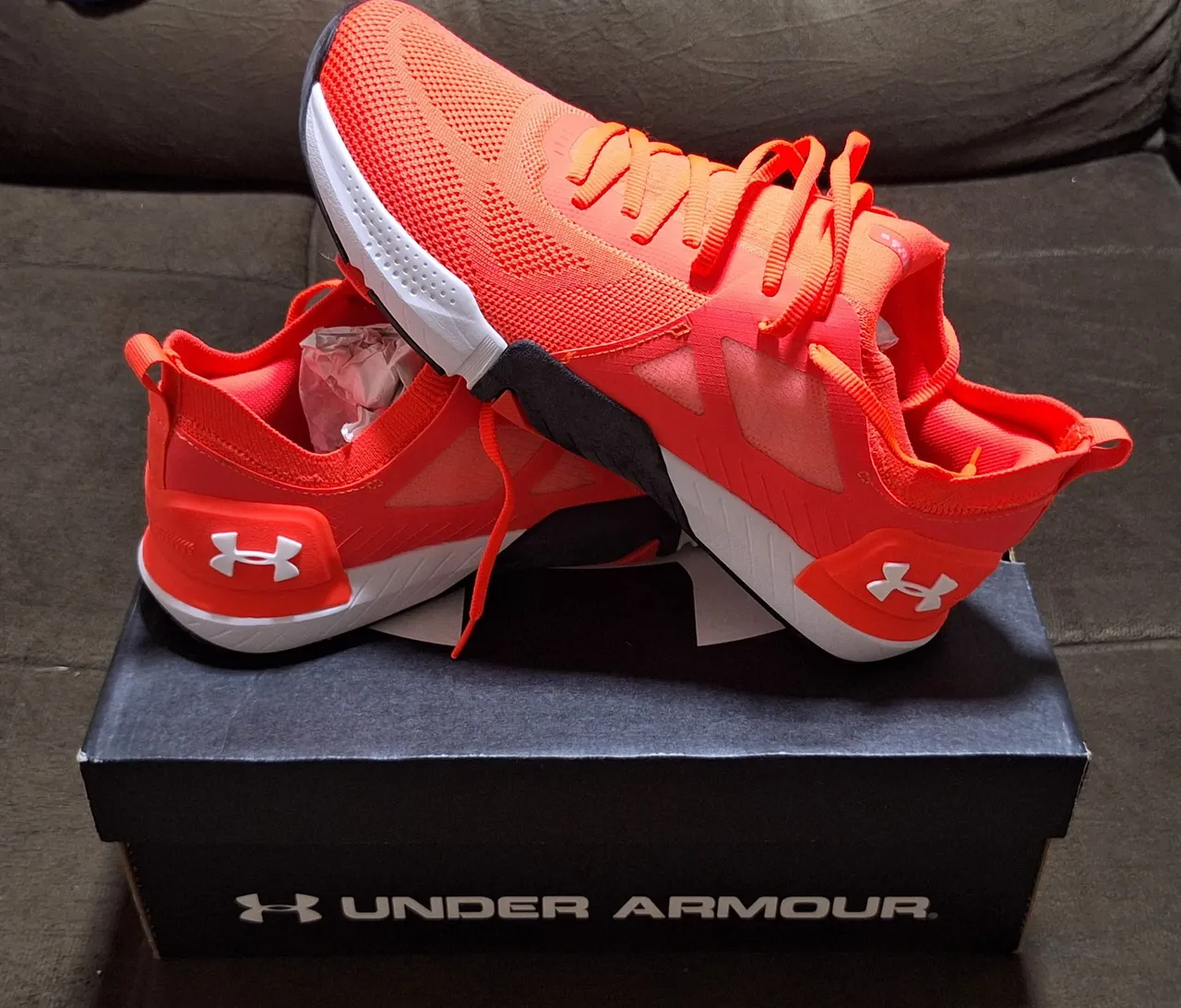 Tênis Under Armour - Laranja