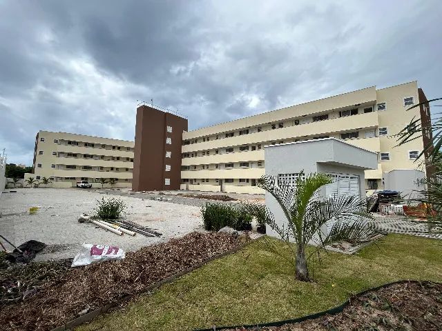 Apto com três quartos sendo dois suítes - Cumbuco - 67m²