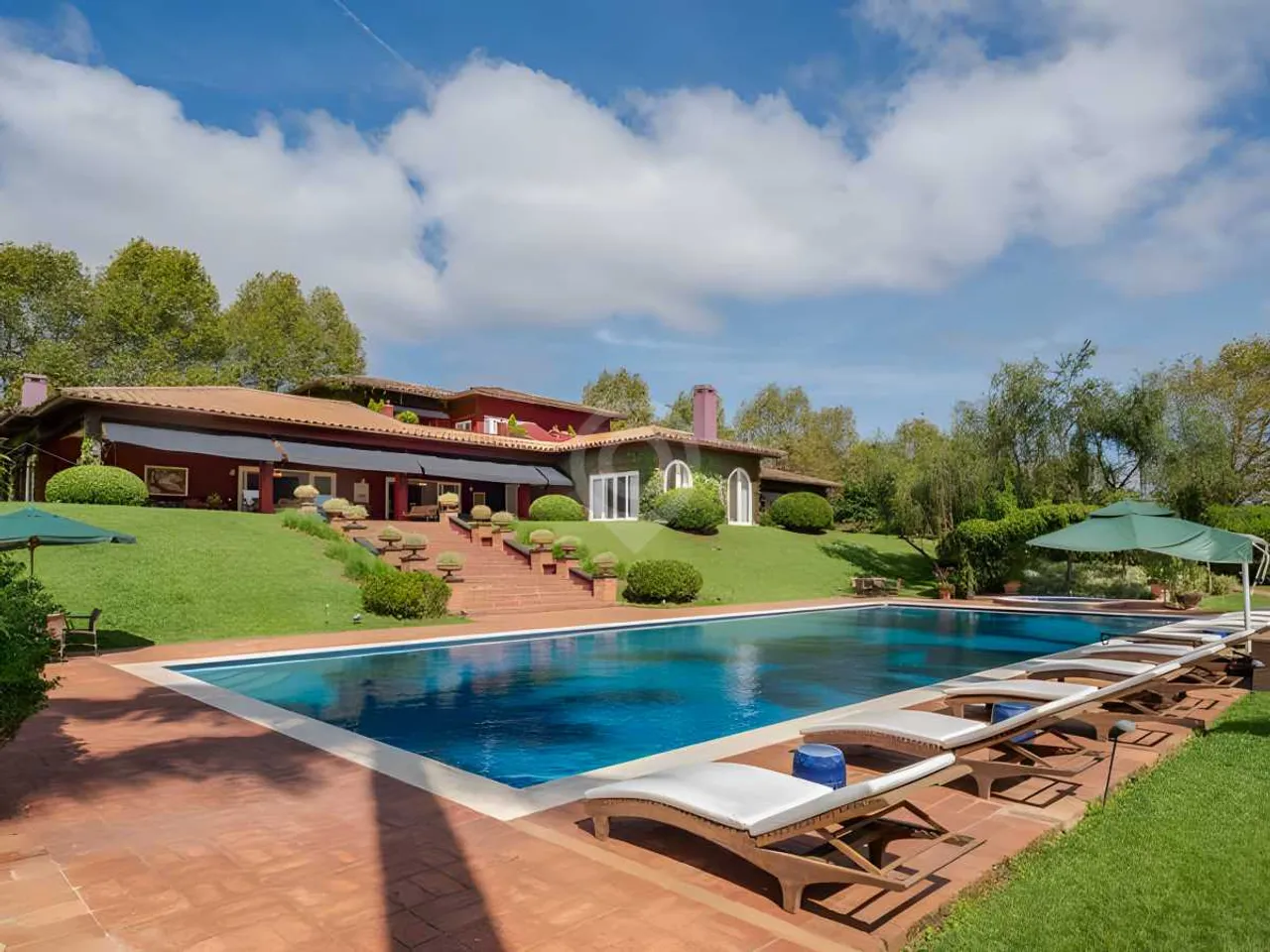 Casa em Condomínio : / Residencial / Quinta da Baroneza
