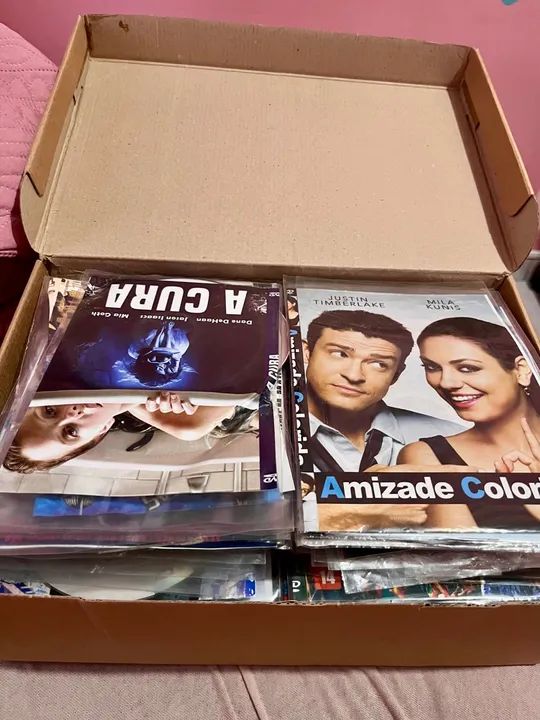 132 DVDs (filmes variados - todos os gêneros) 