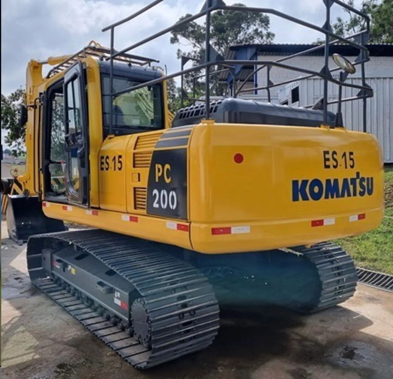 Escavadeira Komatsu PC200 ES.15