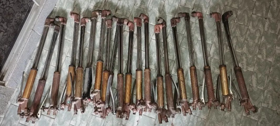 CUTTING TORCHES