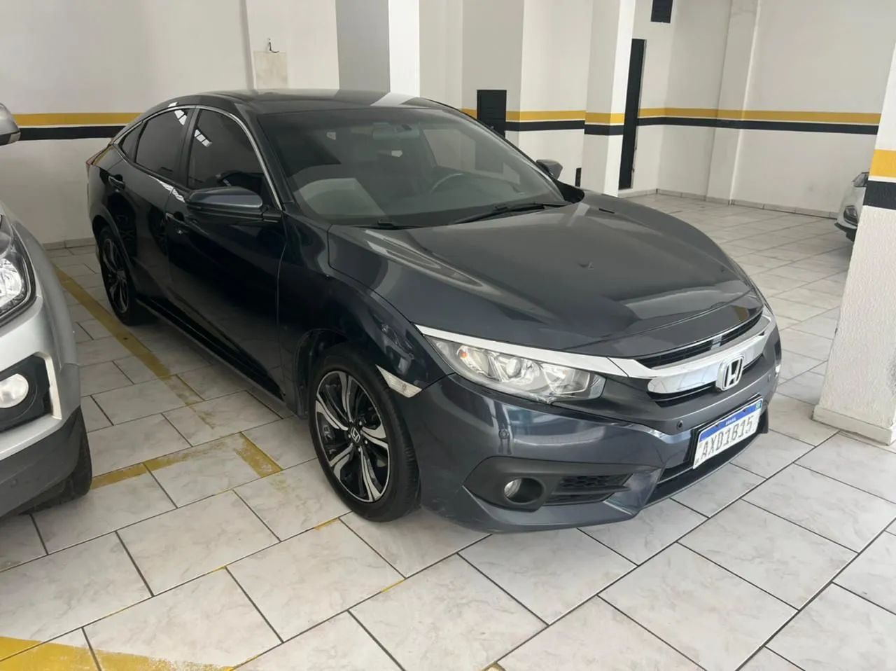 Honda Civic impecável 