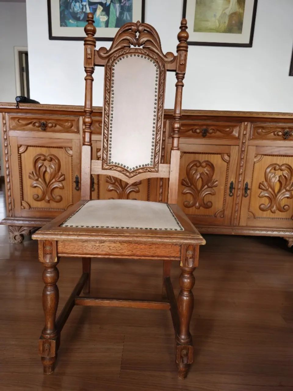 Mesa de Jantar de Madeira Cerejeira com 8 cadeiras - Foto 3
