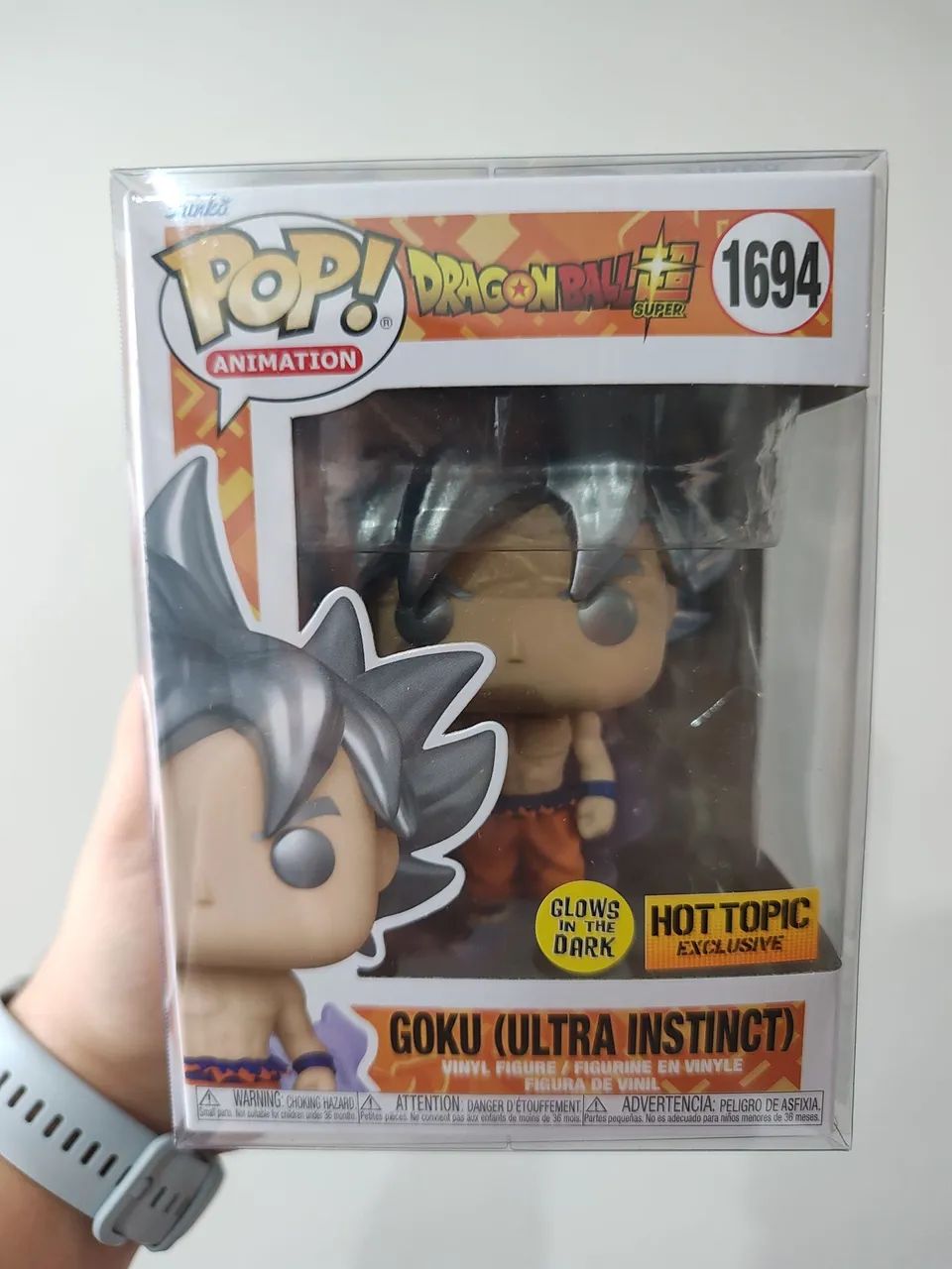 Funko Pop! Goku Ultra Instinct - Hot Topic Exclusive Glow in The Dark + Protetor Incluso 
